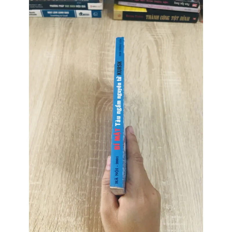 BÍ MẬT TÀU NGẦM NGUYÊN TỬ KURSK 1029967