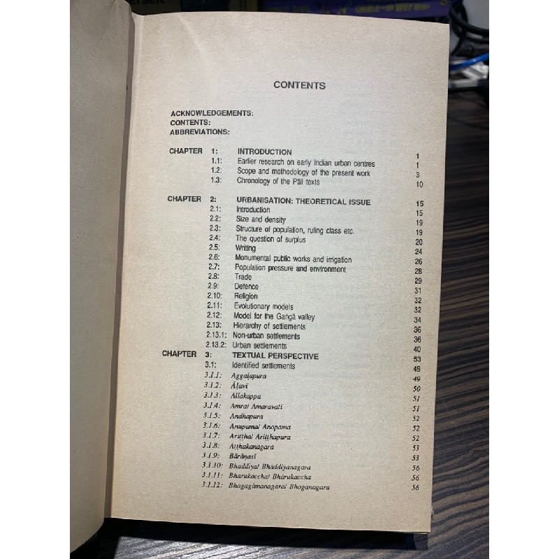 URBAN CENTRES AND URBANISATION AS REFLECTED IN THE PALI VINAYA AND SUTTA PITAKAS - K. T. S. Sarao 147869