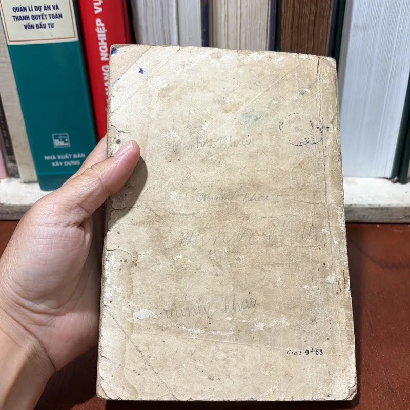 II Sách Xưa: Chị Minh Khai - Nguyệt Tú - 1976 750956