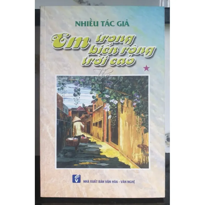 Em Trong Biển Rộng Trời Cao 696845