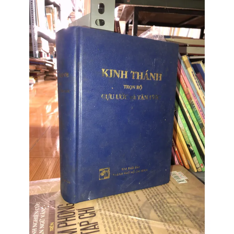 Kinh Thánh trọn bộ cựu ươc và tân ước 733549