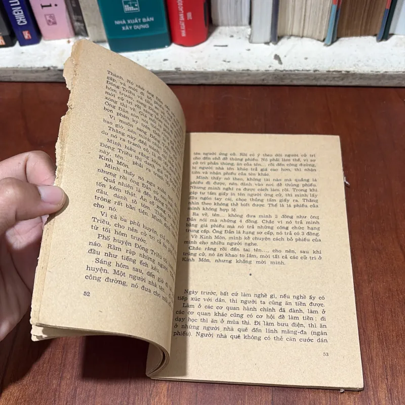 II Sách Xưa: Nhớ Và Ghi - Nguyễn Công Hoan - 1978 764724