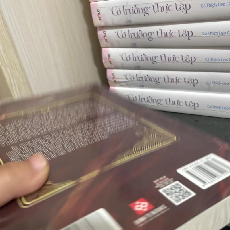 (trinh thám) - Dưới cánh đại bàng - Hoàng Yến 990175