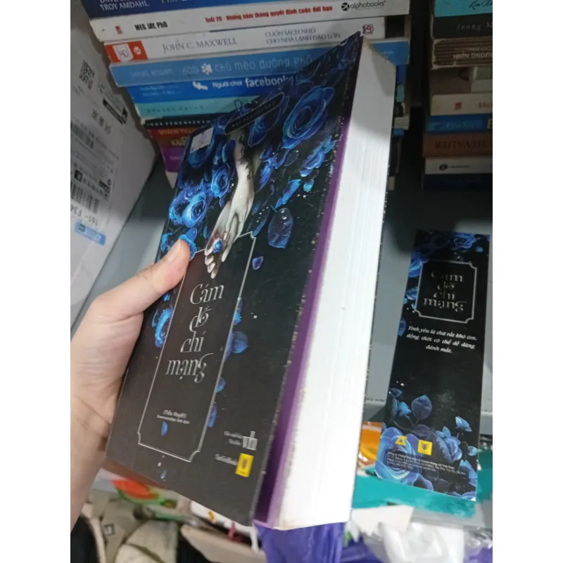 Sách Cám dỗ chí mạng 997354