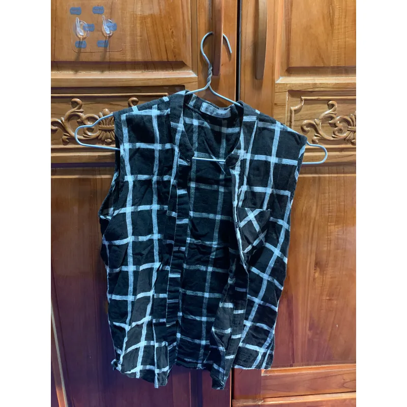 Áo sơ mi nữ sát nách  713083