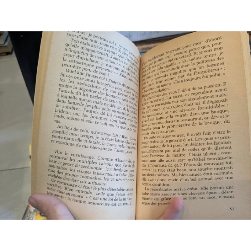 Attentat - Amélie Nothomb 689143