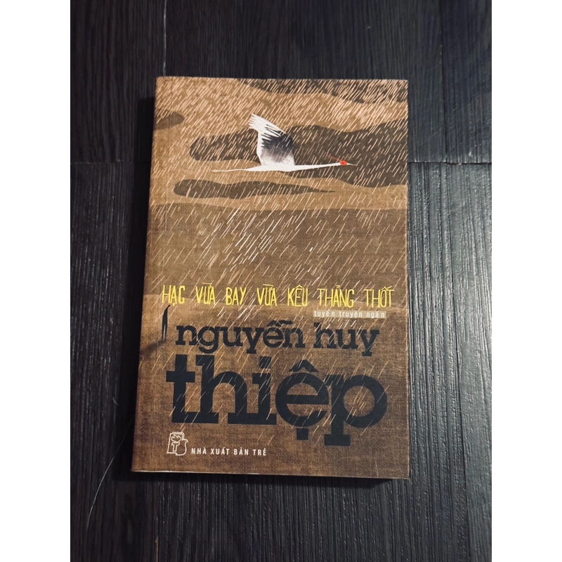 Hạc vừa bay vừa kêu thảng thốt 524463