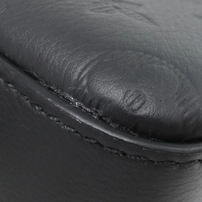 Túi đeo chéo Louis Vuitton Monogram Shadow Trio M46602 610992