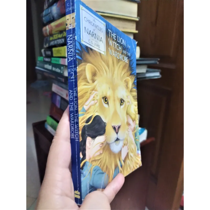 Sách thiếu nhi ngoại văn: The Chronicles of Narnia - The Lion, the Witch and the Wardrobe 600355