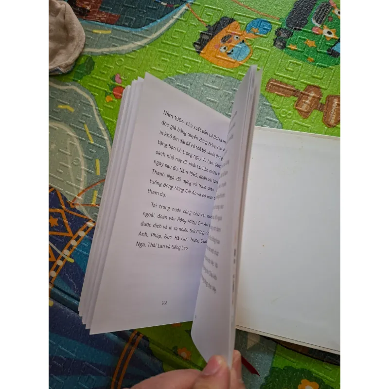 Bông hồng cài áo - Thiền sư Thích Nhất Hạnh 760458