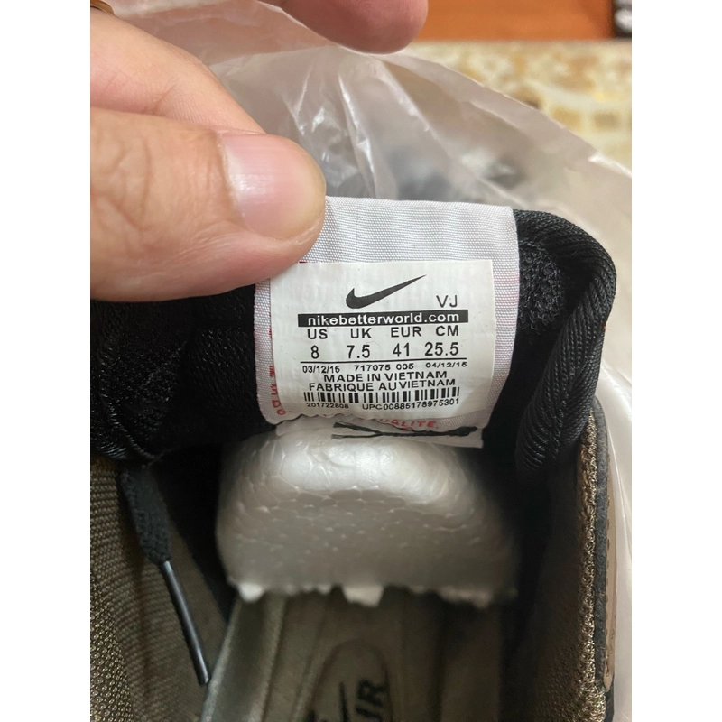 Nike mới 100% size 41 198776