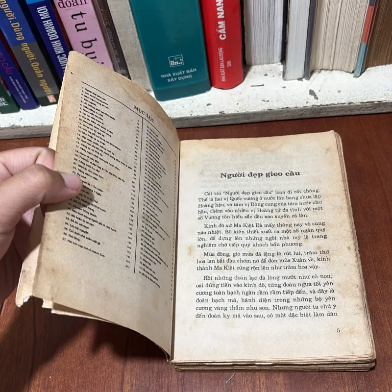 II Sách Phật Giáo: Truyện Cổ Phật Giáo (2 Tập) - Minh Chiếu - 1993, 1995 776764
