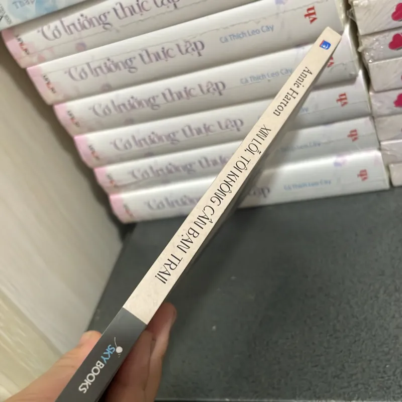 xin lỗi, tôi không cần bạn trai - Annie Harton 998035