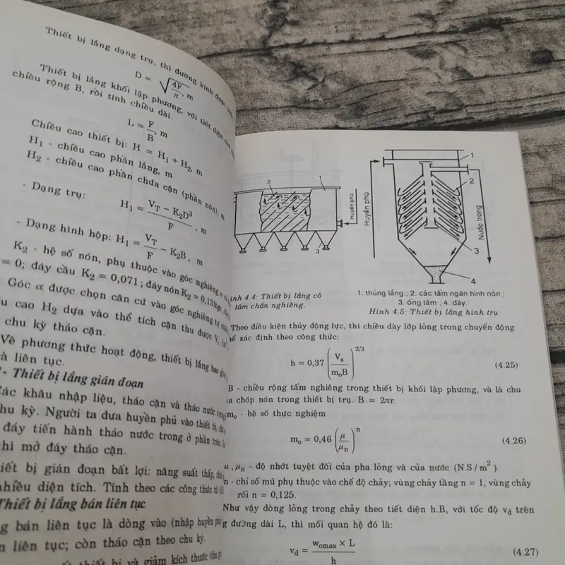 Quá trình &Thiết bị Hóa học. Tập 1 Khuấy -Lắng -Lọc. Tiến sỹ Nguyễn Văn Lụa 713303
