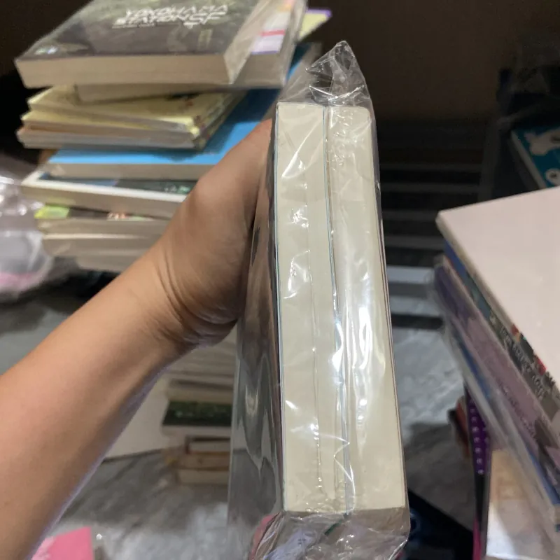 Bác sĩ cuối cùng dưới bầu trời sau cơn mưa 1-2 970389