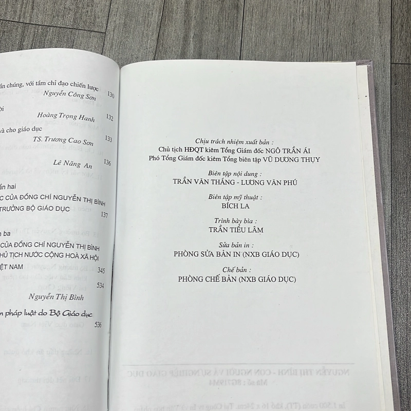 Nguyễn thị bình con người và sự nghiệp giáo dục. 4a1 544925
