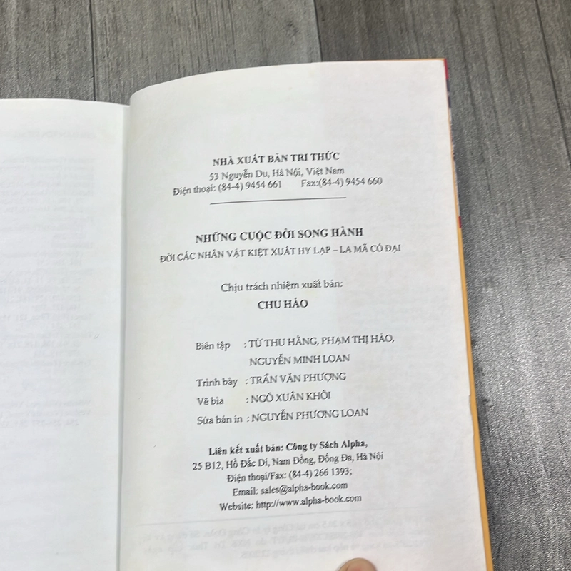 Những cuộc đời song hành tập 1. 3a4 542815