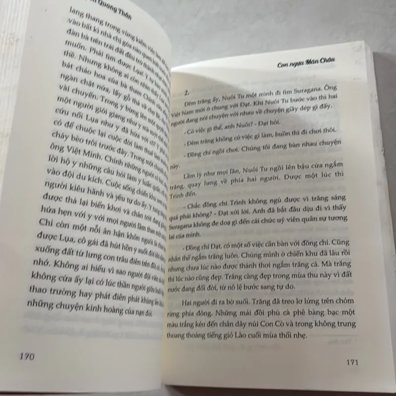 Con ngựa Mãn Châu - Nguyễn Quang Thân 747902