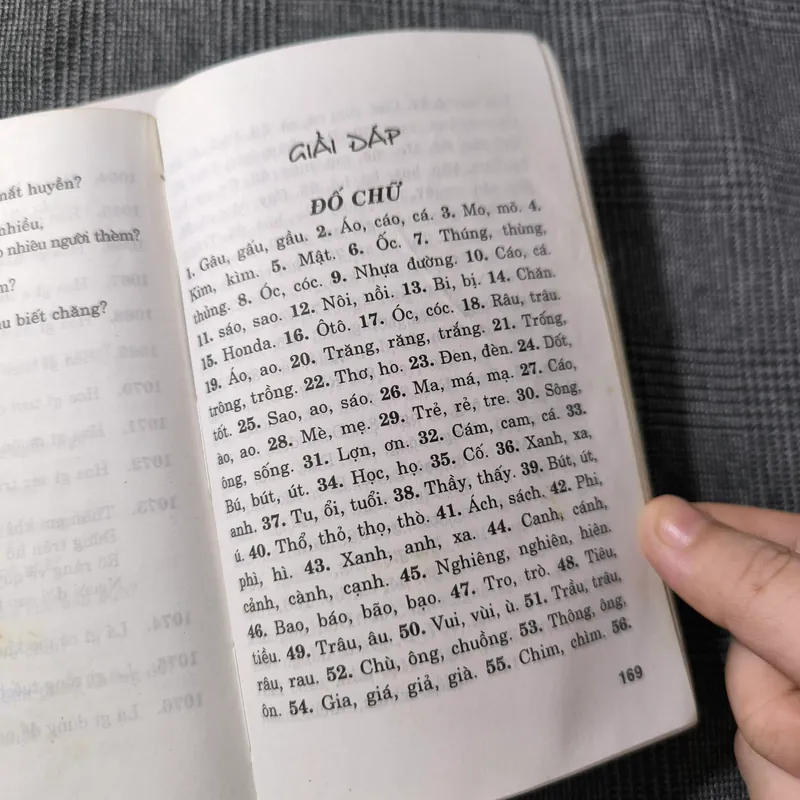 (Combo 2 cuốn) IQ hỏi đáp nhanh trí & 1080 câu đố vui 697752