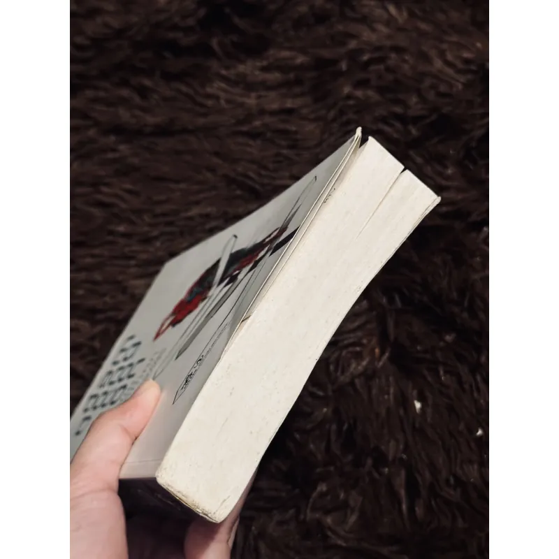 Đám đông cô đơn 758033