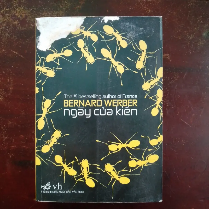 Ngày của kiến Bernard Werber 751305