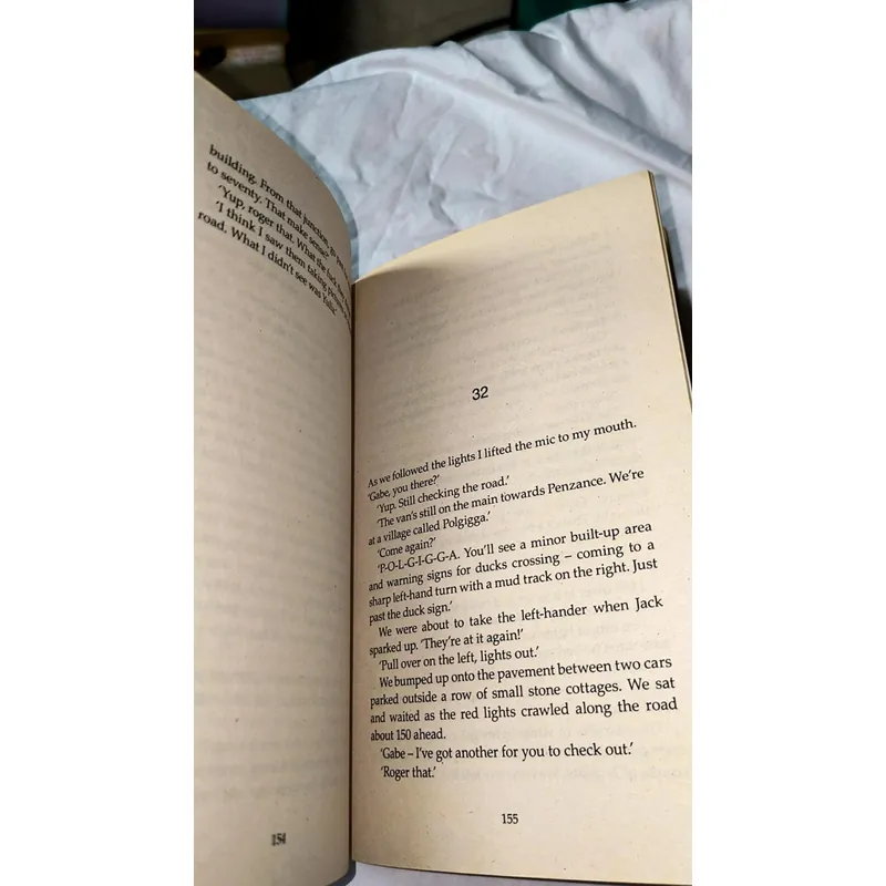 Sách tặng kèm khi khách mua bất kỳ sản phẩm nào của shop: Andy McNab - Line of Fire 732558