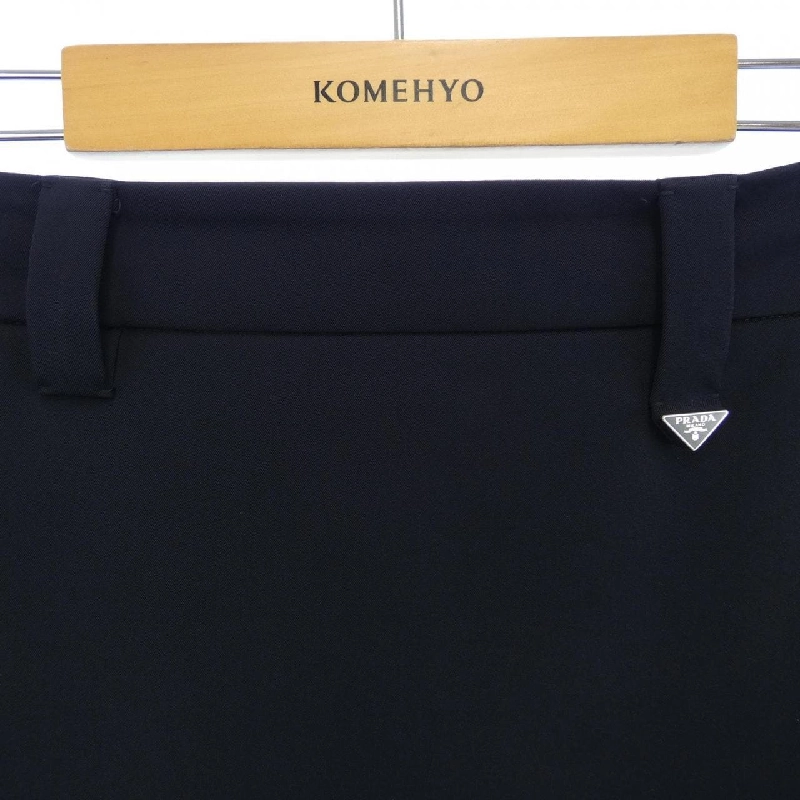 Chân váy PRADA logo hình tam giác P151U S222 11QL - Hàng hiệu Chính hãng 819498