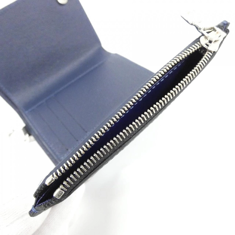 Ví nhỏ gọn dây chuyền Louis Vuitton Epi (LV Circle) M63518 621081