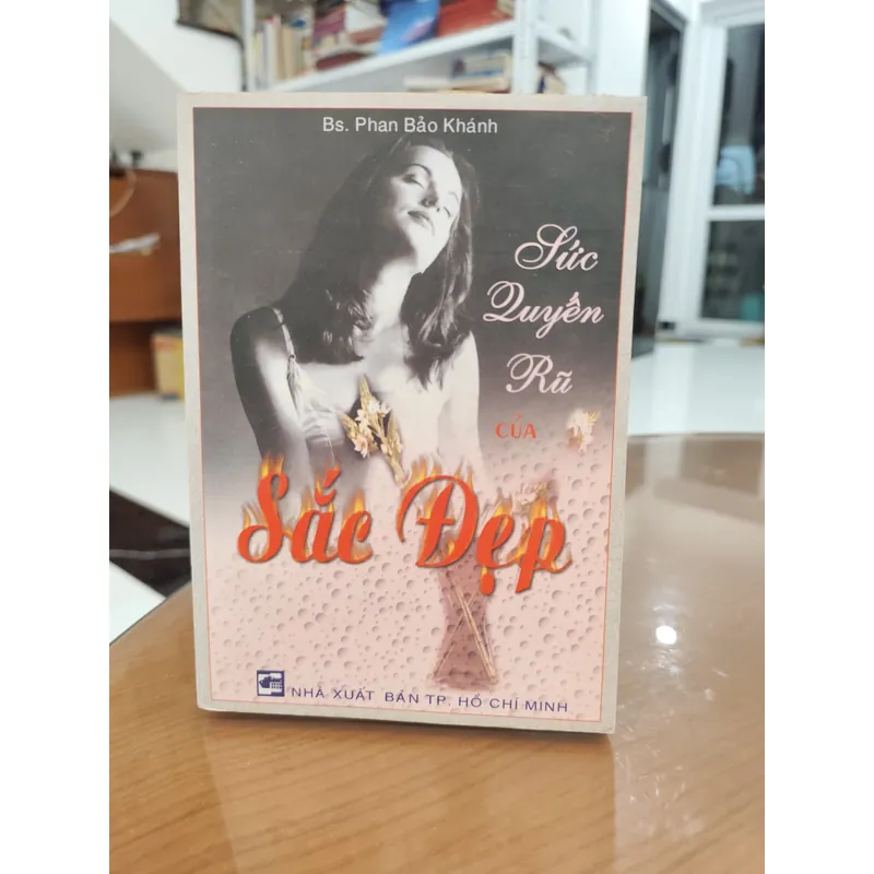 Sức quyến rũ của sắc đẹp  589696