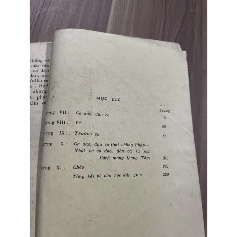 Văn học dân gian Việt Nam - 1961 696972