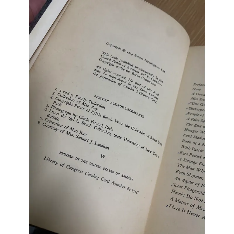 Sách cũ: A Moveable Feast - Ernest Hemingway 971606