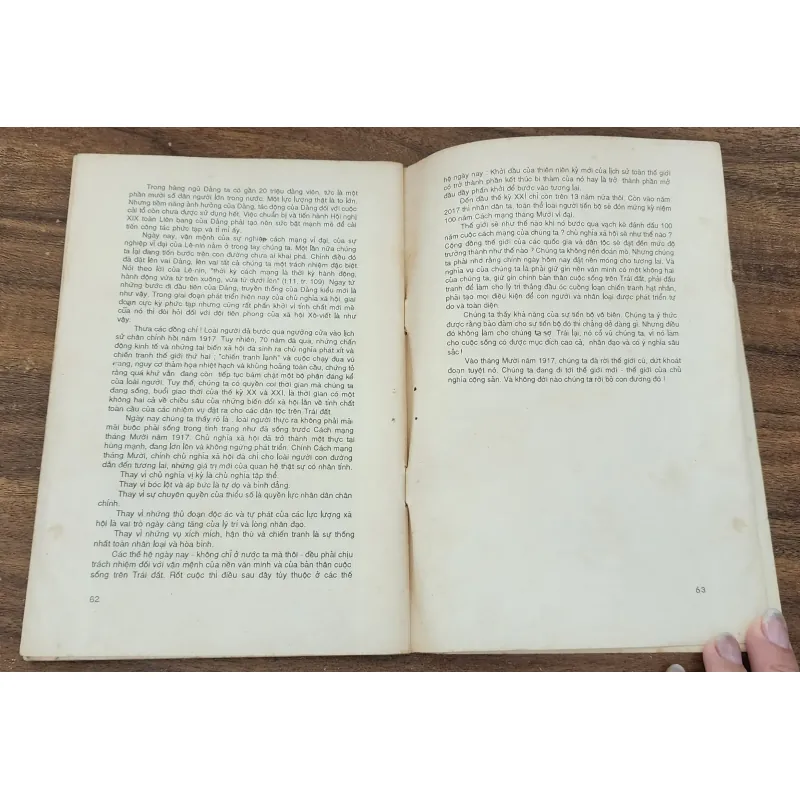 Mikhail Gorbachev - CÁCH MẠNG THÁNG MƯỜI VÀ CÔNG CUỘC CẢI TỔ 747928
