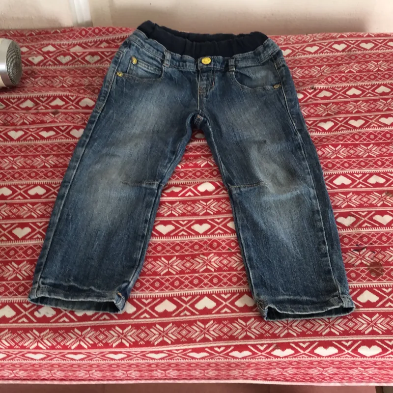 Quần bò size 2-3 cho bé gái 1043486