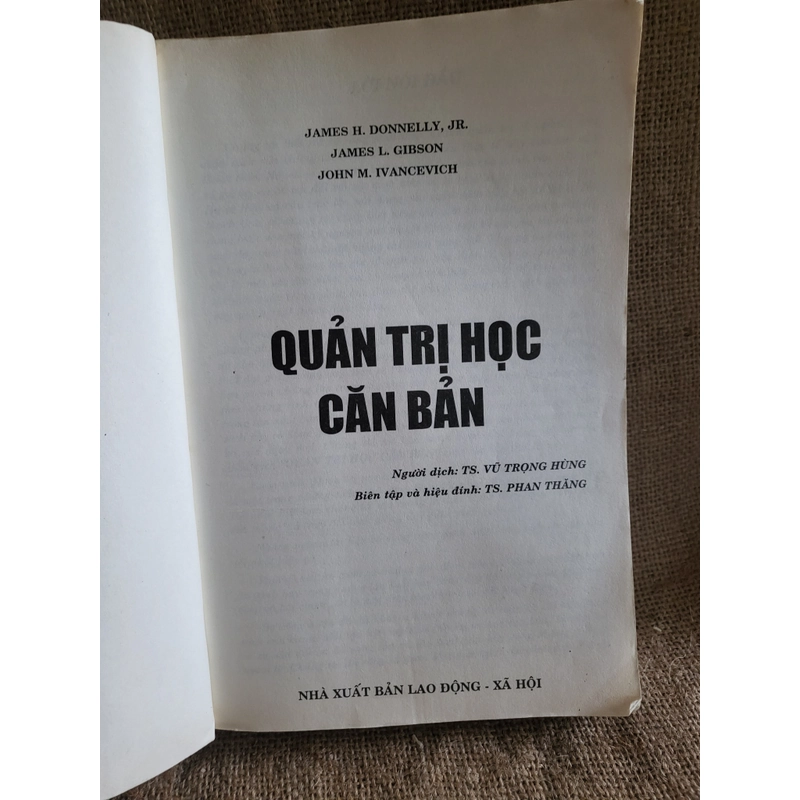 Quản trị học căn bản, sách khổ lớn, xuất bản 2008 306177