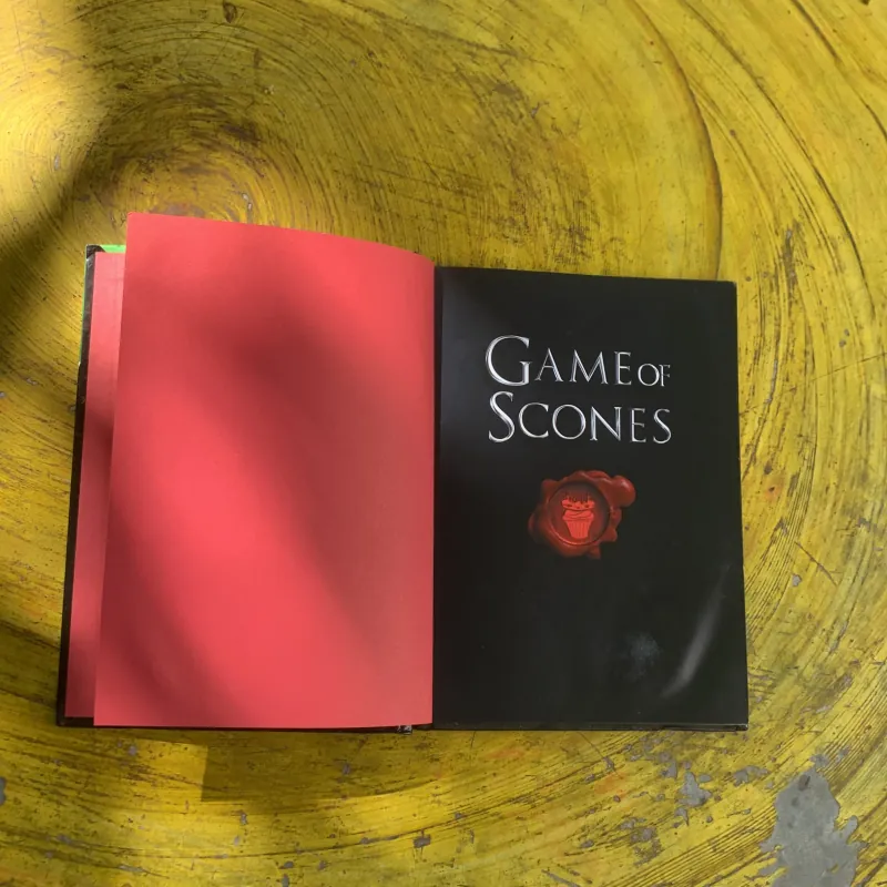 GAME OF SCONES - ALL MEN MUST DINE 752428