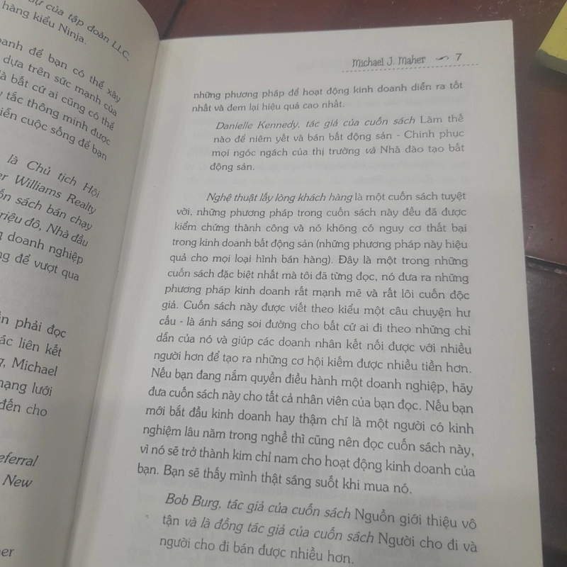 Michael J. Maher - NGHỆ THUẬT LẤY LÒNG KHÁCH HÀNG 379437