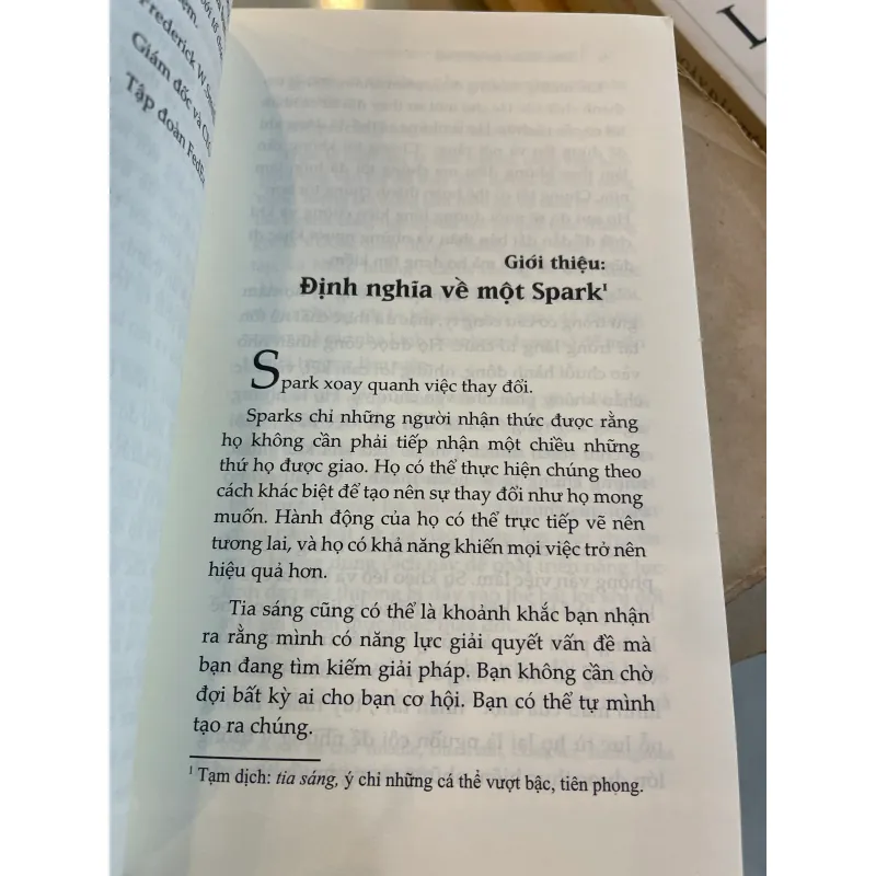 SPARK NHÀ LÃNH ĐẠO THẾ HỆ MỚI - HUỲNH NGUYỄN ANH ĐÀO dịch  1009486