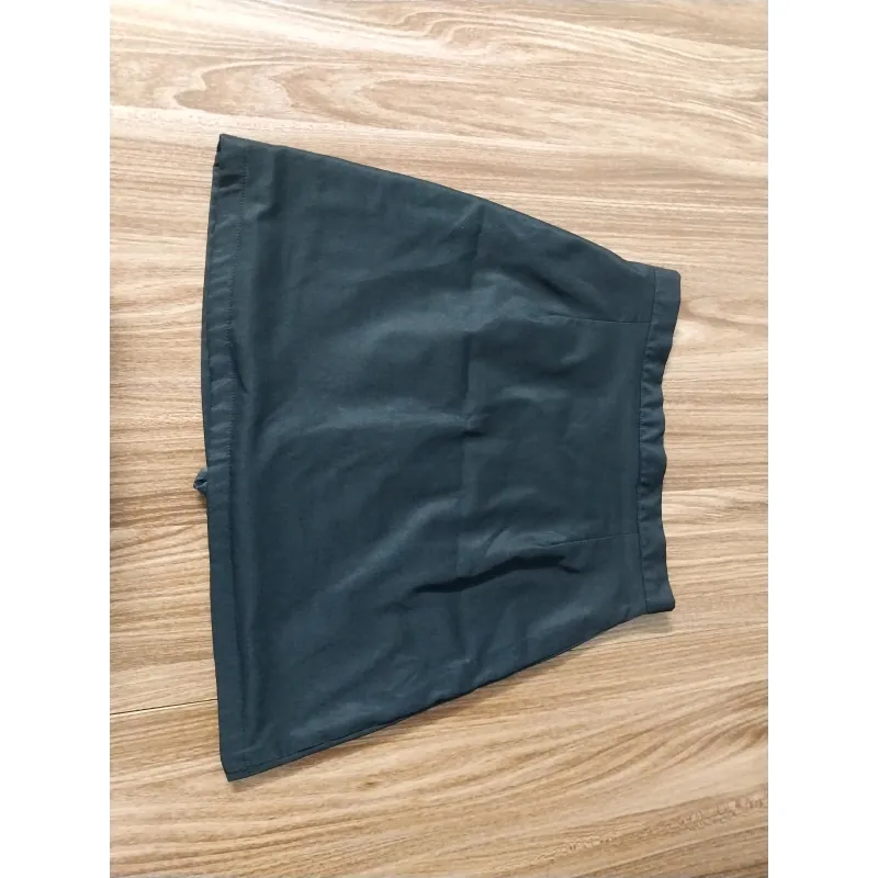 Pass chân váy chữ A, có quần bảo hộ 761449