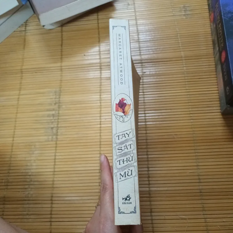 Tay Sát Thủ Mù - Margaret Atwood 715222