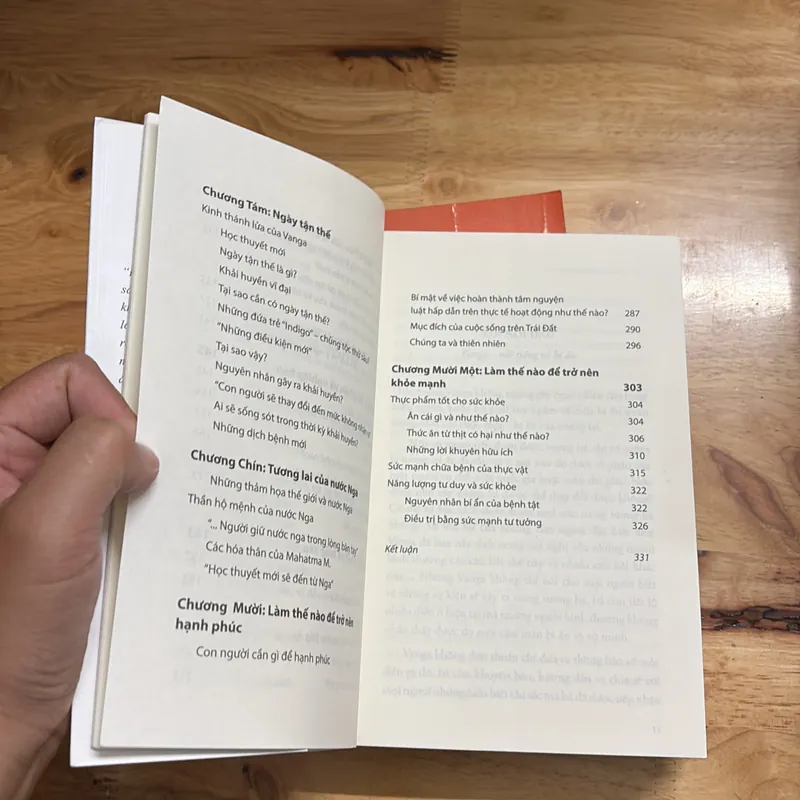 II Sách Tâm Linh: Nhà Tiên Tri Vanga _ Và Vũ Trụ Huyền Bí - ANNA MARIANIS - 2021 702689