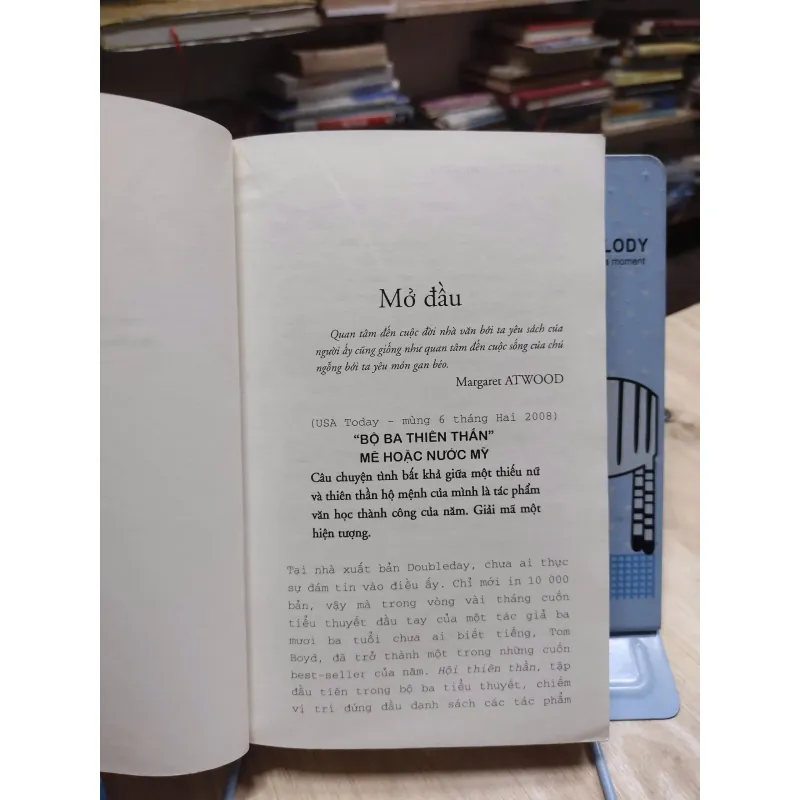 sách: Cô gái trong trang sách -  Guillaume Musso (A1) 565622