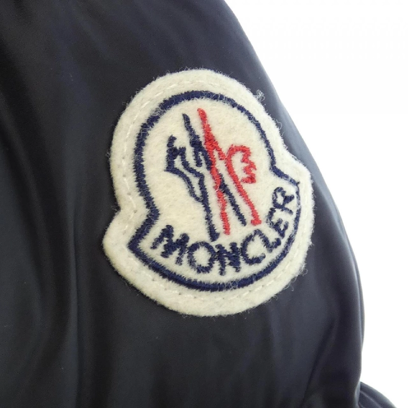 Áo khoác lông vũ MONCLER 637828