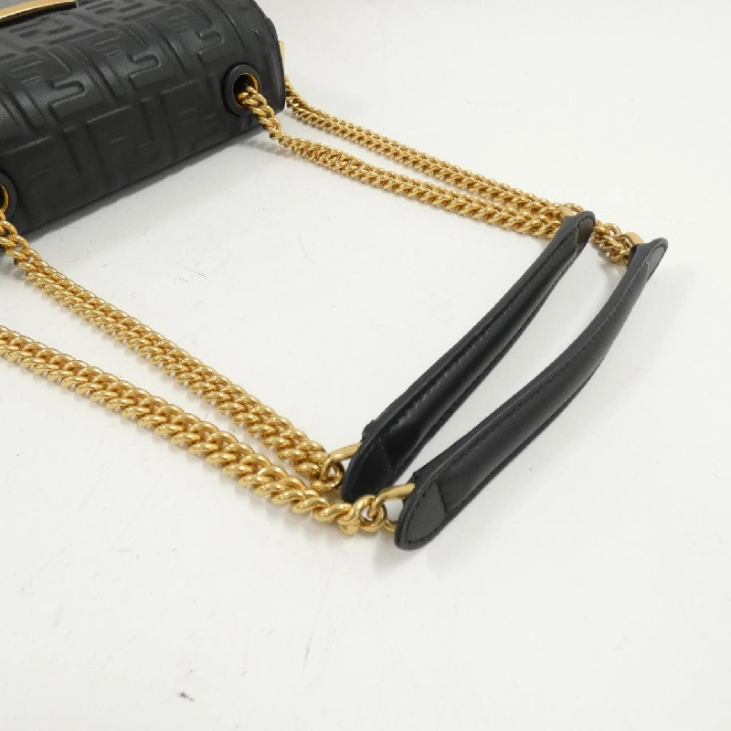 【Sản phẩm mới】Túi xách vai Fendi Baguette Chain Midi 8BR793 AH9C 614031