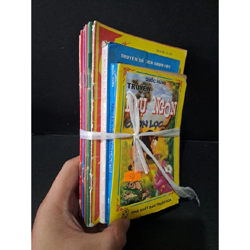[Phiên Chợ Sách Cũ] Combo 13 cuốn truyện tranh lịch sử, truyện ngụ ngôn và truyện cổ tích 0506 469148