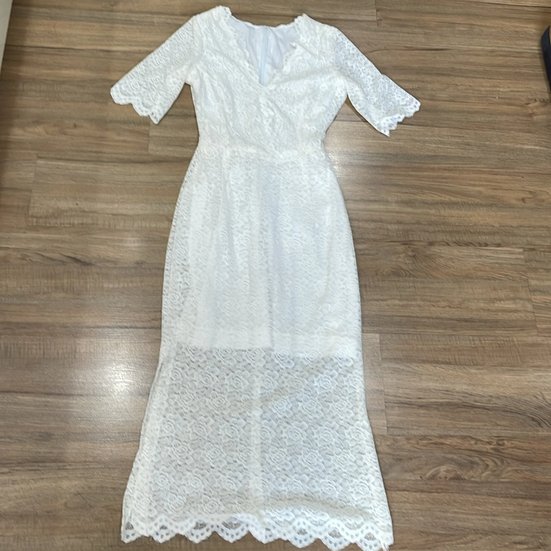 Váy đuôi cá ren trắng. Sz M 46-49kg. Ôm dáng 506122