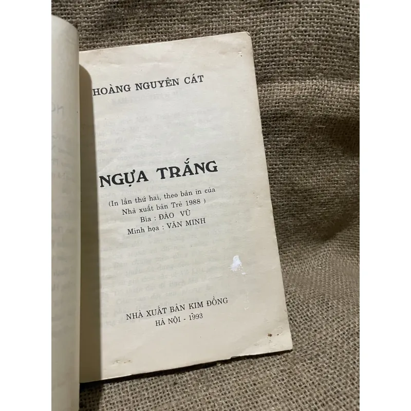 Ngựa trắng tác giả Hoàng Nguyên Cát - NXB Kim Đồng  933132
