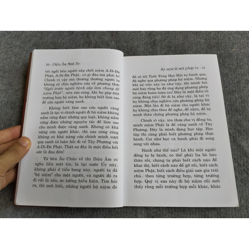 HỘ NIỆM LÀ MỘT PHÁP TU 549087