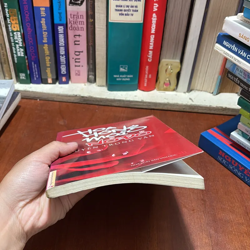 II Tập Truyện Ngắn: Hoa Hồng Môi Màu Đỏ - Nguyễn Trọng Văn - 2014 786200