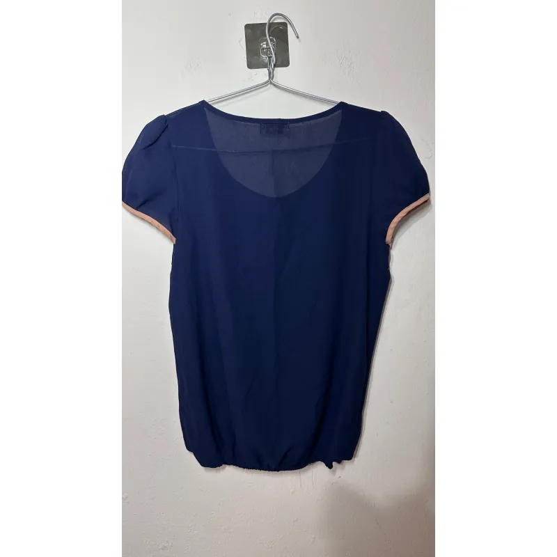 Áo nữ xanh size M kiểu dáng đơn giản 734250