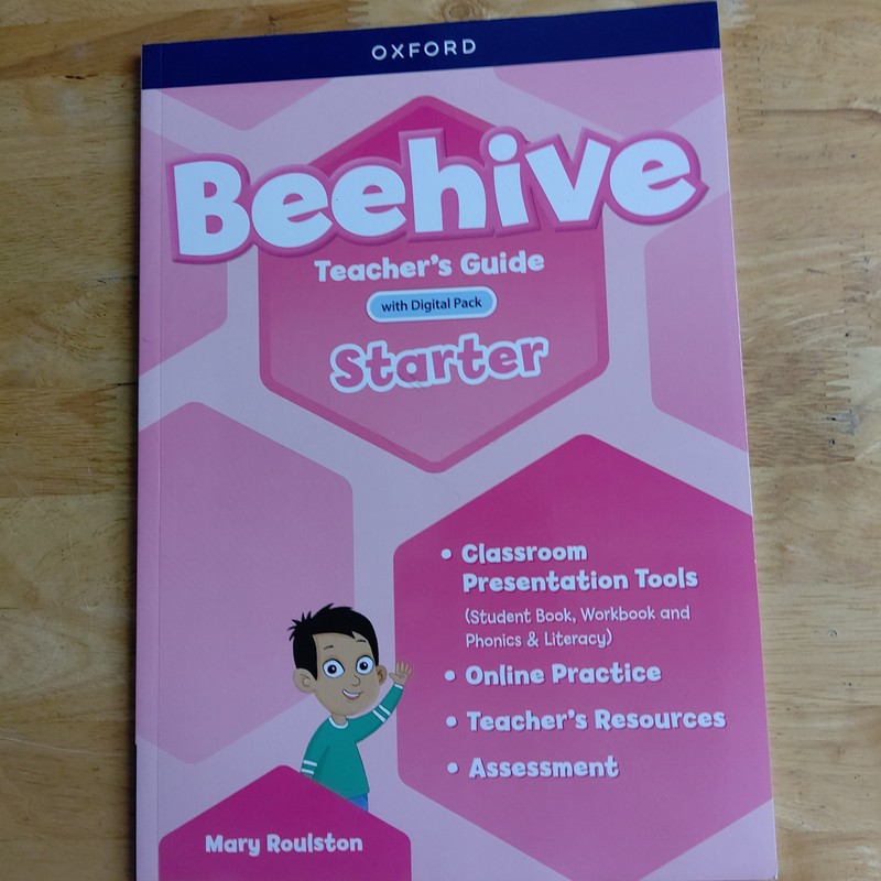 Sách học tiếng Anh cho bé - "Beehive - Teacher's Guide - With Digital Pack - Starter" 196337